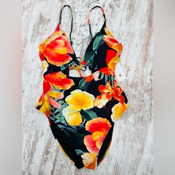 Women’s Plunge Front & Back Cut Out - One Piece Swimsuit - Shade & Shore - XL - Picture 5 of 11